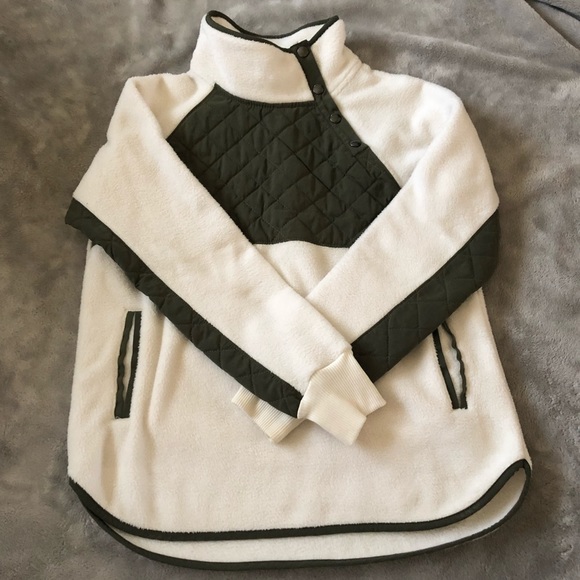 Abercrombie & Fitch Tops - A & F Asymmetric Quilted Fleece Pullover | S